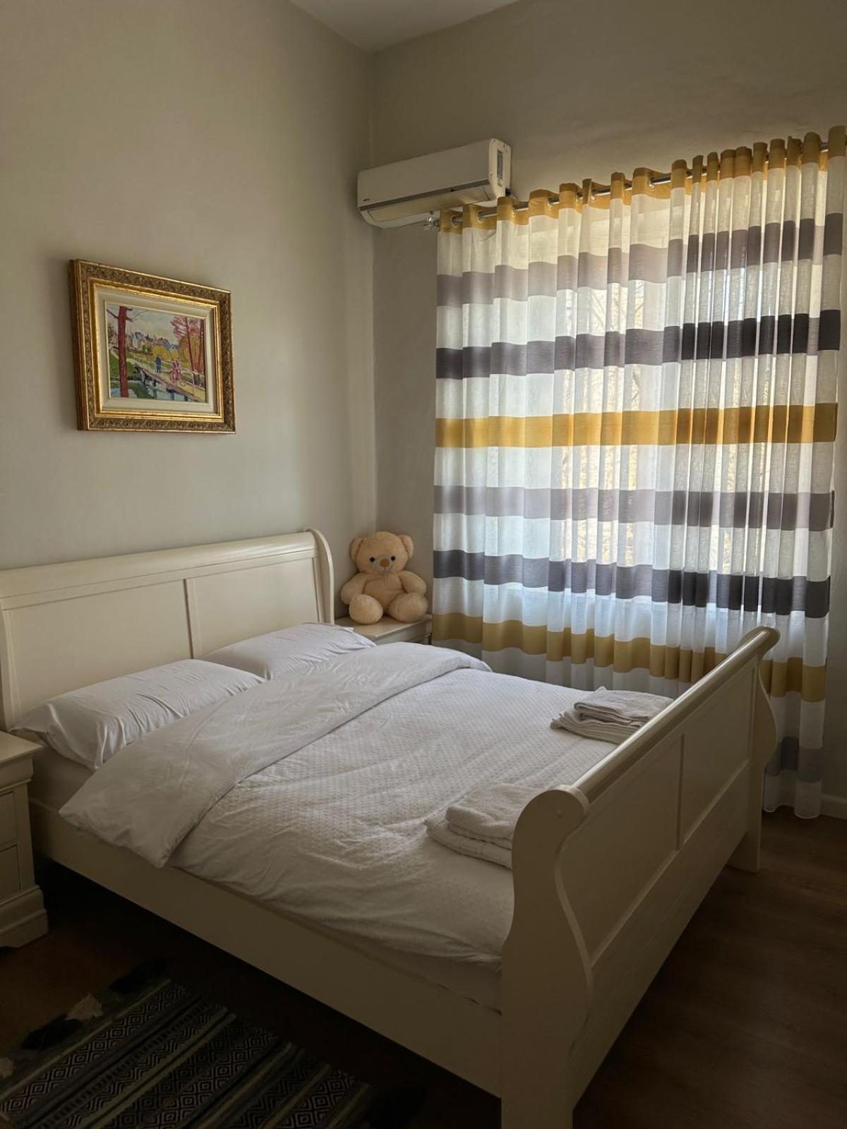 Kelly'S Cozy Hideaway - Central Tirana Exterior photo