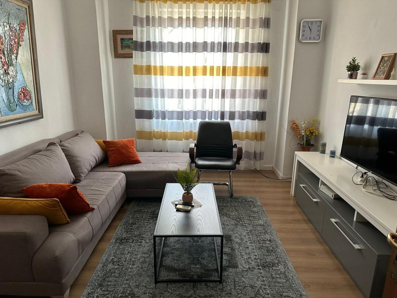 Kelly'S Cozy Hideaway - Central Tirana Exterior photo